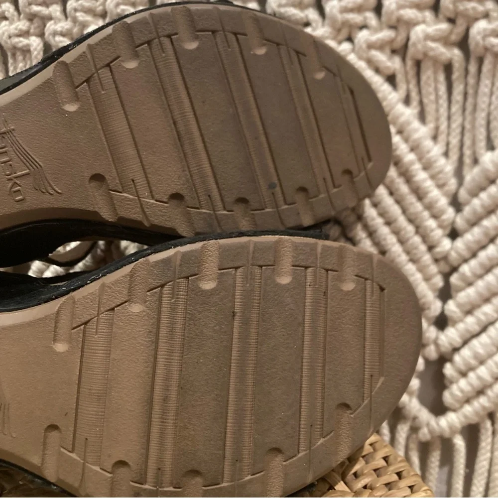 Dansko Tricia Black Milled Burnished Strappy Chunky Wooden Clogs - Picture 11 of 12